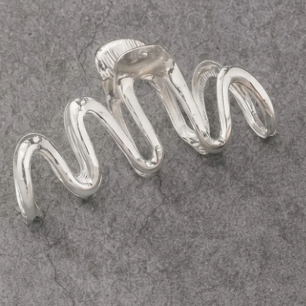 Silver Wavy Hair Claw Clip